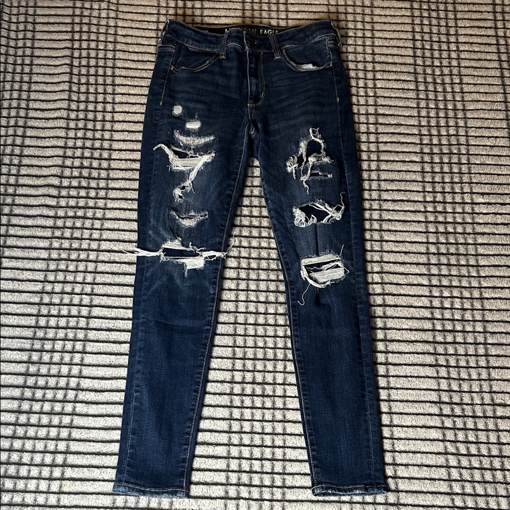 Women’s American Eagle Outfitters Distressed Jeans (6)